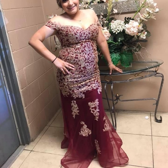 Prom dress - Picture 4 of 4